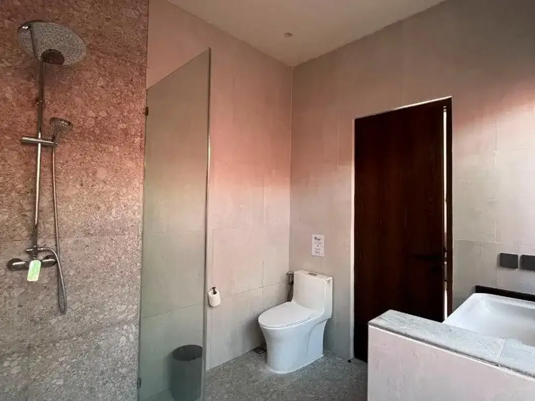 Villa 3 Bedroom Full Furnished Siap Huni Dijual, Area Seminyak - Image 8 of 10