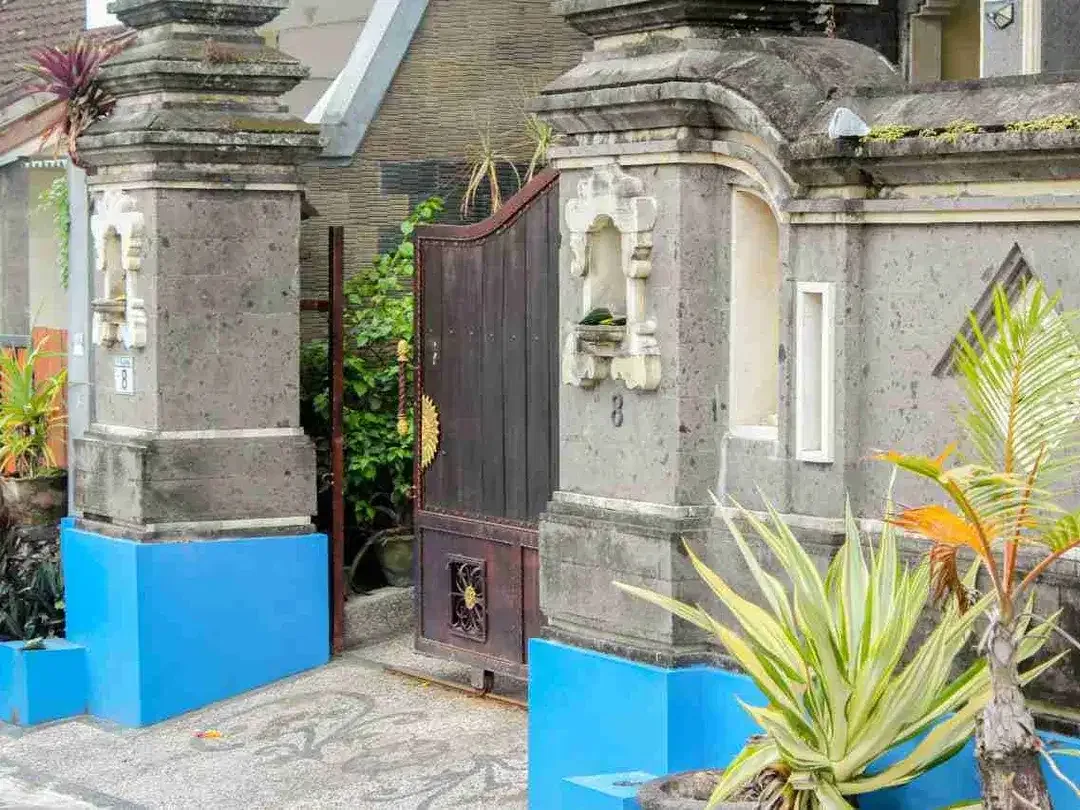 Dijual rumah second lantai 2 lokasi Ayani Utara tunggal ametung Denpasar Utara - Image 2 of 10