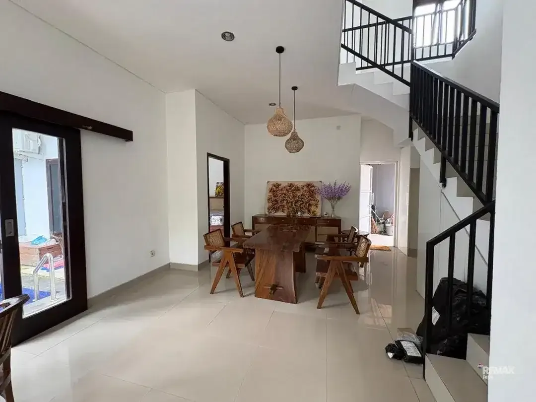 Rumah Di jual full furnished di Mumbul. - Image 3 of 10
