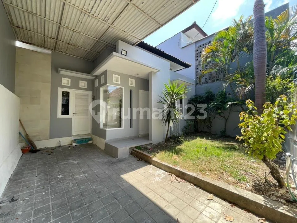 For Rent Minimalist House 2 Br In Kerobokan - Image 1 of 4