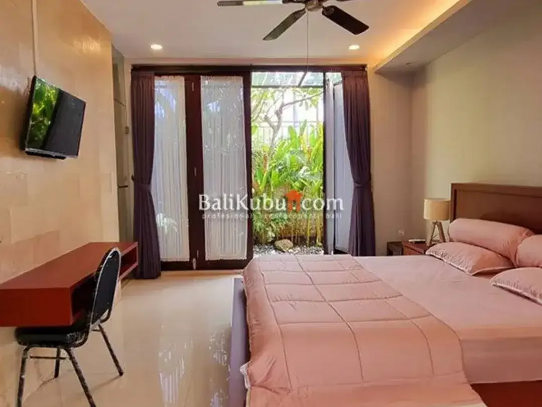 [AMR-080.GRT] Luxury 3-Bedroom Villa for Yearly Rent – Jl Tukad Balian, Denpasar - Image 9 of 10