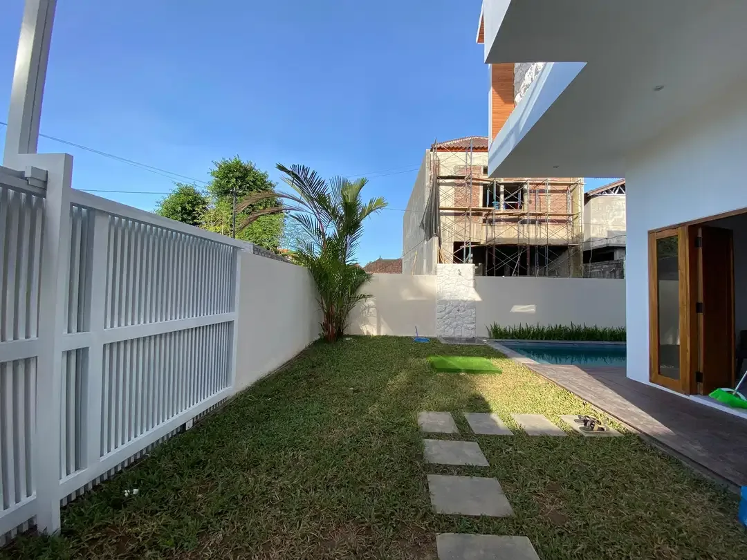 VILLA 4BR NEW MINIMALIS MODERN FURNIHSHED LOKASI JIMBARAN - Image 4 of 10