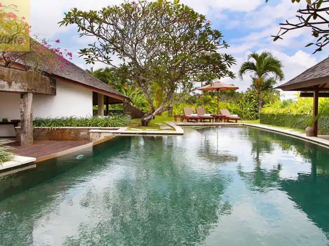 Freehold - Luxury villa in prime area Kerobokan, Canggu - Image 5 of 10
