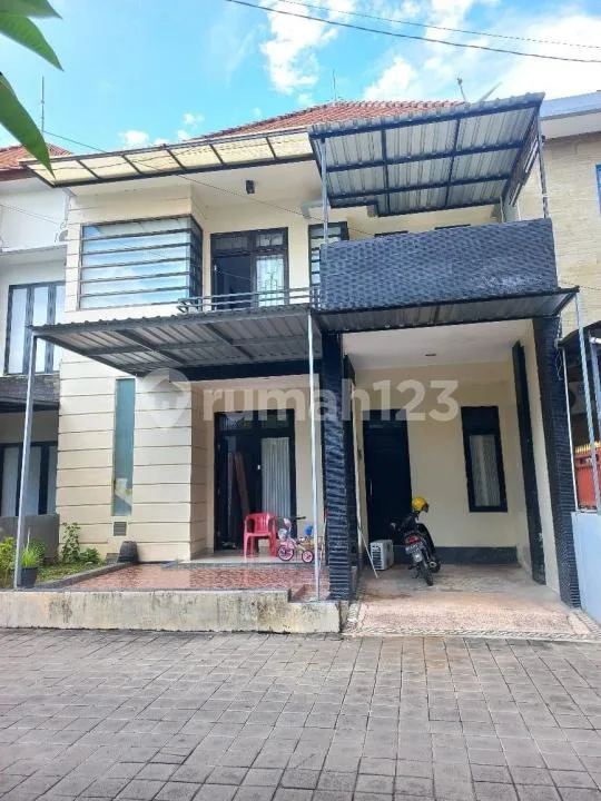 Disewakan Rumah Modern 2 Lantai di Kerta Dalem Sidakarya Denpasar - Image 1 of 4