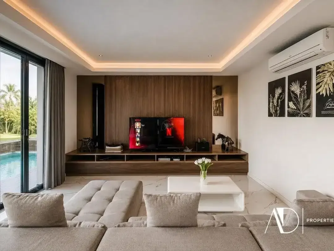 FREEHOLD | LUXURY VILLA WITH PANORAMIC OCEAN VIEWS IN UNGASAN - Image 8 of 10