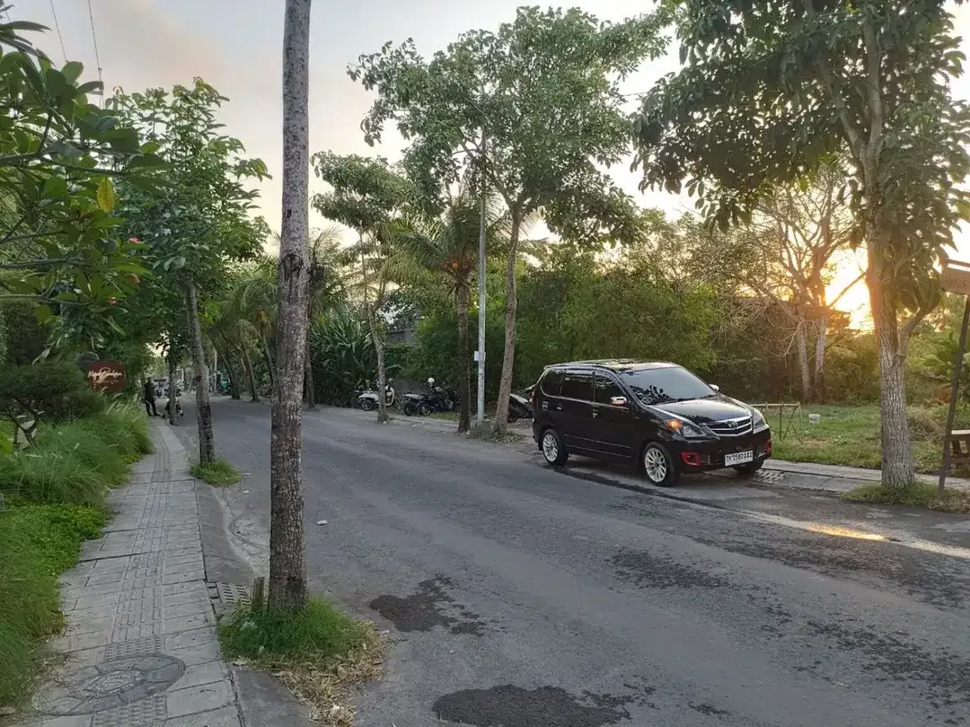 Tanah Premium Di Jln Utama Pantai Pererenan Canggu Dekat Echo Beach Tumbak Bayuh - Image 2 of 8