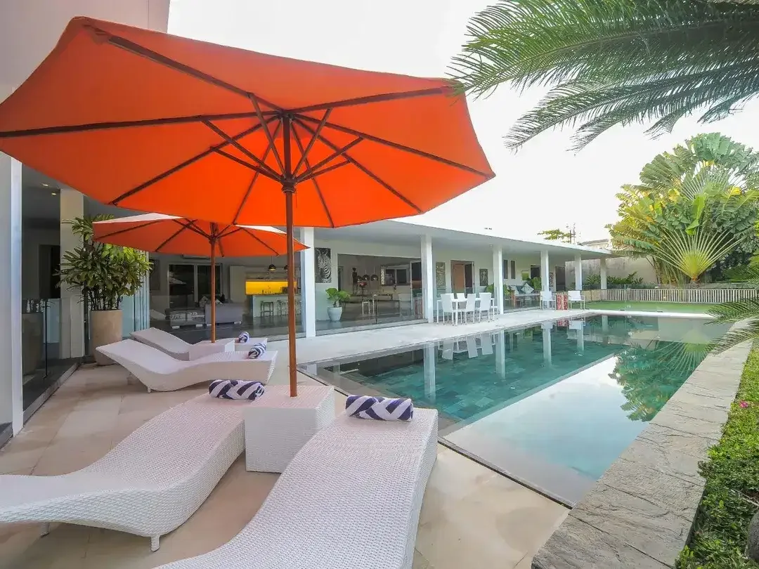 Spacious 3 Bedroom Villa on Large Land in Prime Seminyak Bali for Sale Leasehold - Image 4 of 10