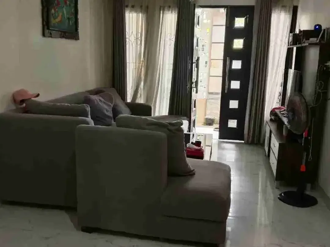 DI JUAL RUMAH LANTAI II GRAND SRIKANDI MANSION CEPAKA DALUNG ONE GATE SISTEM - Image 3 of 10