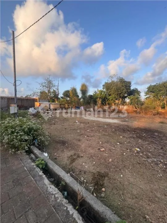 Tanah Premium Area Villa Jl Pura Masuka Ungasan - Image 1 of 4