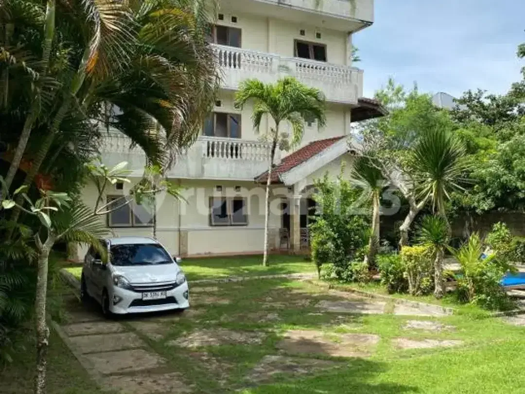 Dijual Villa 3 Lantai Full Furnished View Ocean dan Jalan Tol - Image 10 of 10