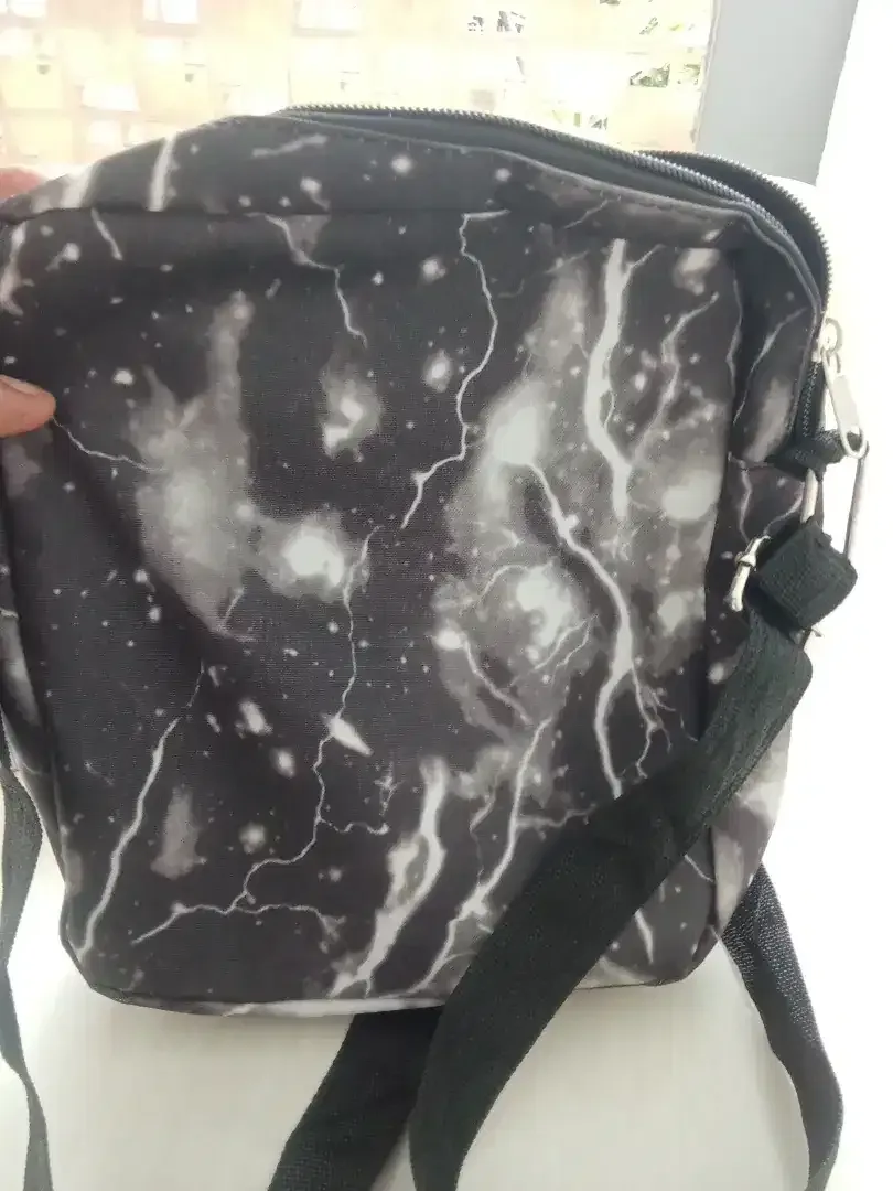 Tas slempang pria - Image 1 of 5