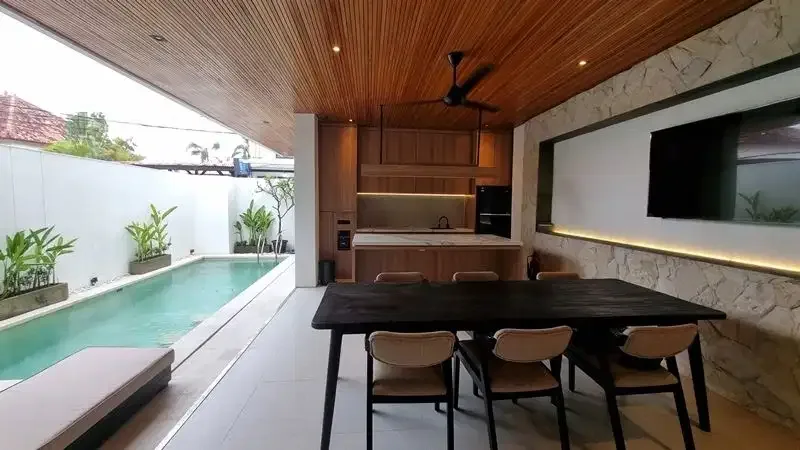 Dijual Villa Freehold Lokasi Strategis di Seminyak - Image 5 of 10