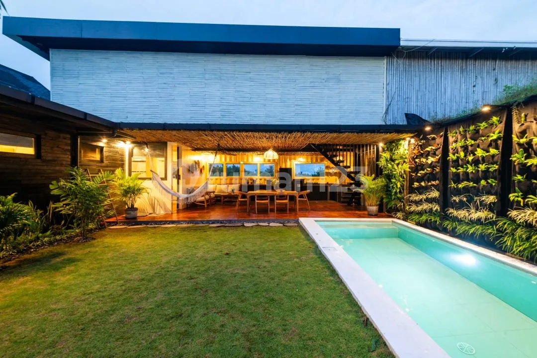 Villa Cantik dengan View Sawah Dekat Joshua District Pangkung Tibah Tabanan Fully Furnished Quite Area Dekat ke Pantai - Image 3 of 4