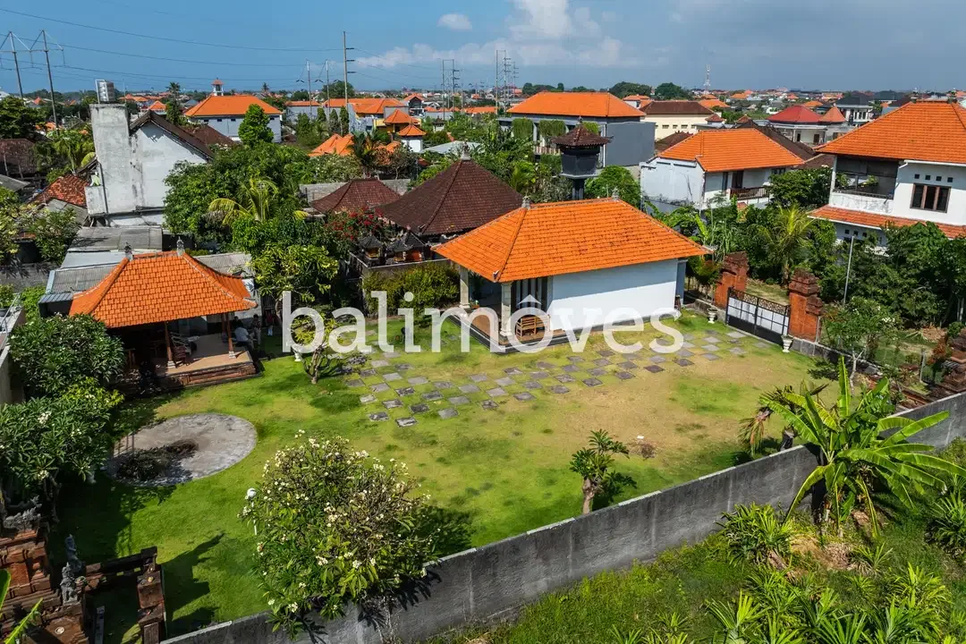 Rumah Satu Kamar Tidur Dengan Halaman Yang Luas Di Sanur - Image 1 of 10