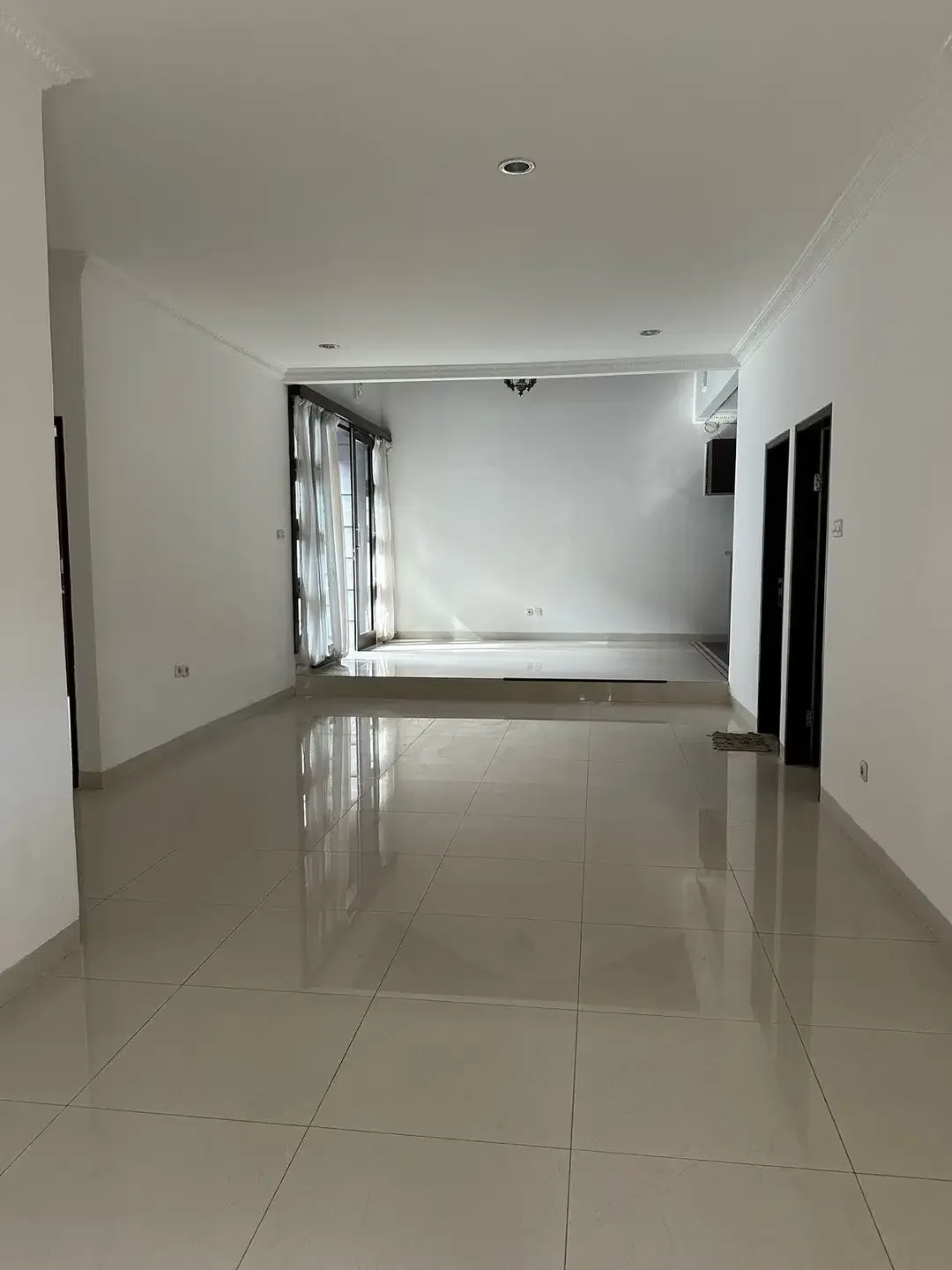 JUAL RUMAH SIAP HUNI DALAM KOMPLEKS DI JIMBARAN - Image 2 of 10