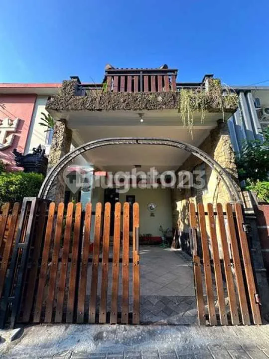 Rumah Semi Furnish One Gate System Lokasi Tenang di Denpasar Barat - Image 2 of 4