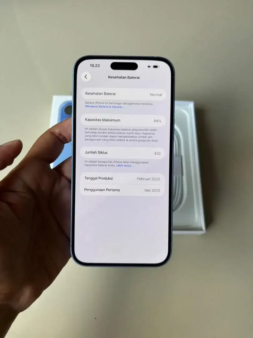 iPhone 16 Plus Ultramarine 128GB inter all operator - Image 3 of 7