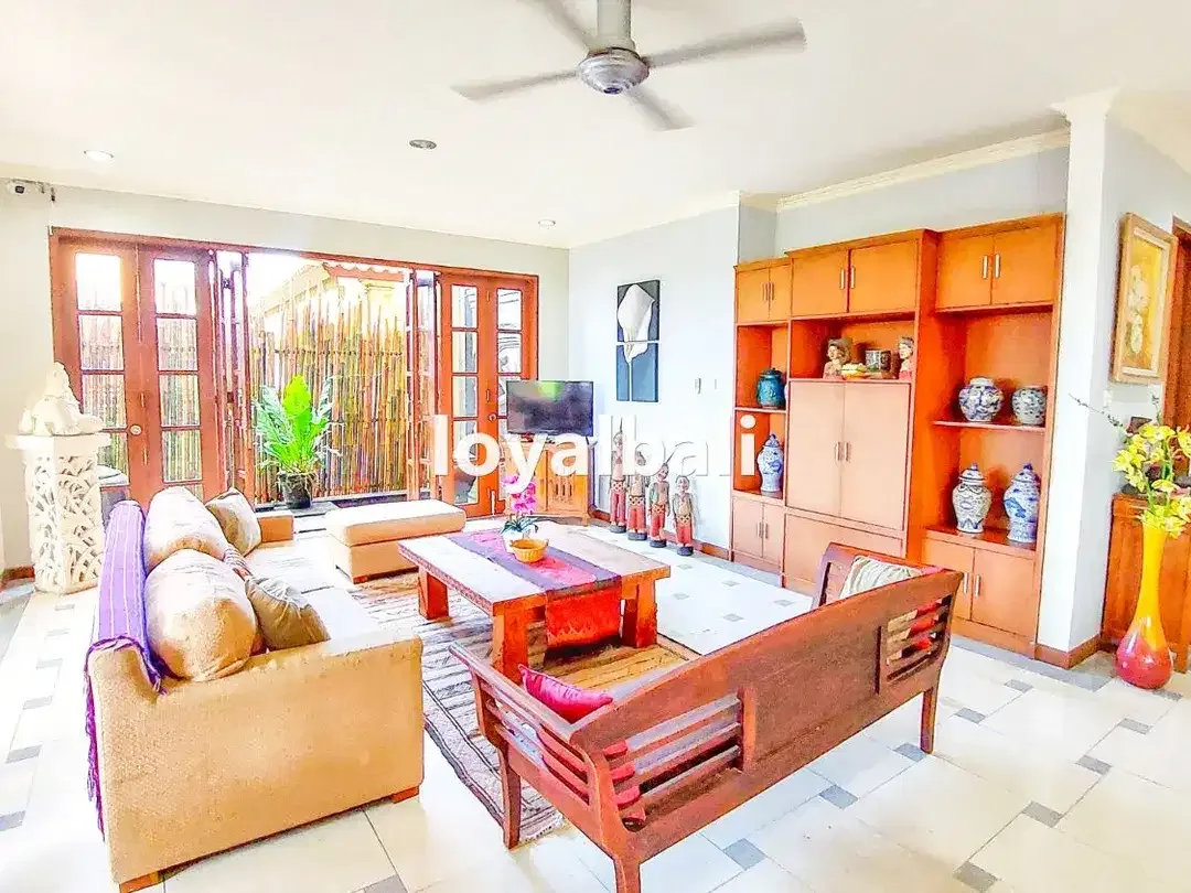Villa, Villa 3 Kamar Tidur dengan Pemandangan Teluk di Jimbaran, Badung, Bali - Image 4 of 10