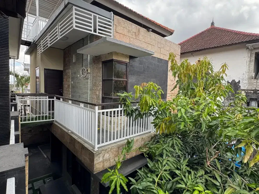 Spacious 9-Bedroom House with Private Pool Near Citraland Denpasar - Image 8 of 10