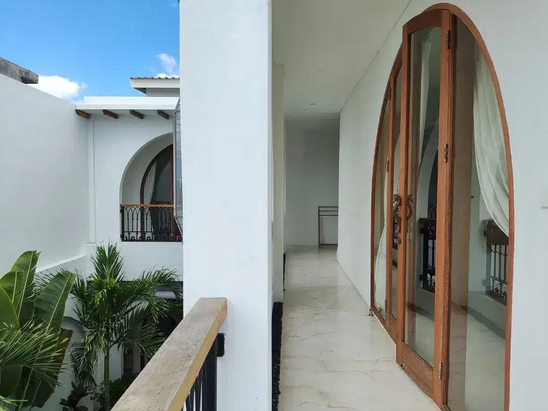 3 Bedrooms Mediterranean Villa in Pererenan Canggu - Image 7 of 10