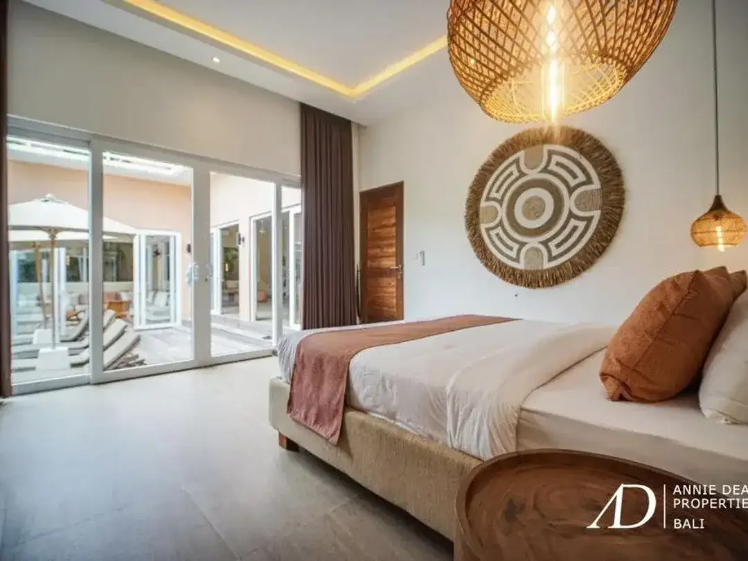 LEASEHOLD | 4-BEDROOM MODERN VILLA NEAR NYANYI BEACH - TABANAN - Image 5 of 7