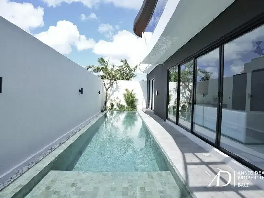 FREEHOLD | BRAND-NEW 3-BEDROOM VILLA IN CANGGU - TUMBAK BAYUH - Image 1 of 10