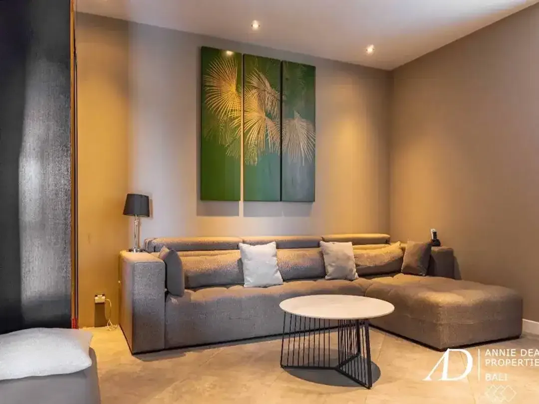 FREEHOLD | MODERN CONTEMPORARY 4-BEDROOM VILLA IN ULUWATU - Image 5 of 10