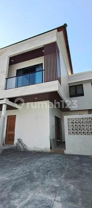 Rumah Baru Modern 2 Lantai di Mumbul Indah Jimbaran | Dekat Tol, Bandara & Gwk | SHM - Image 2 of 4