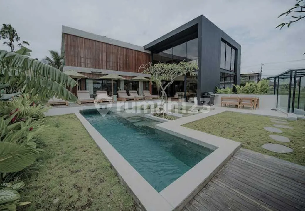 Ready For Rent 4 B R Luxury Villa In Pererenan Badung Bali - Image 1 of 4