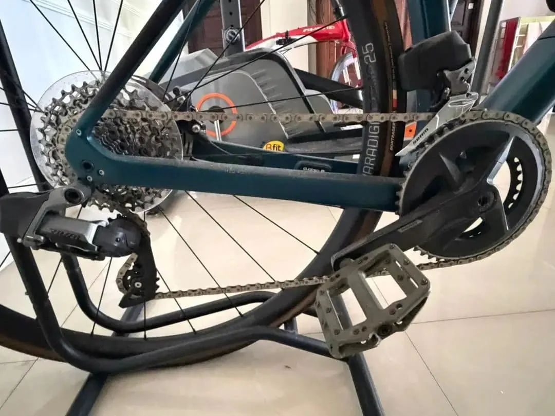Trek Domane SL 6 AXS Gen 4 - Image 5 of 5