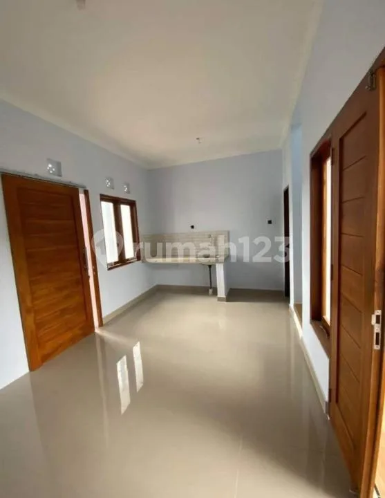 Rumah 2 Lantai Nyaman dengan Pemandangan di Kerambitan - Image 2 of 4