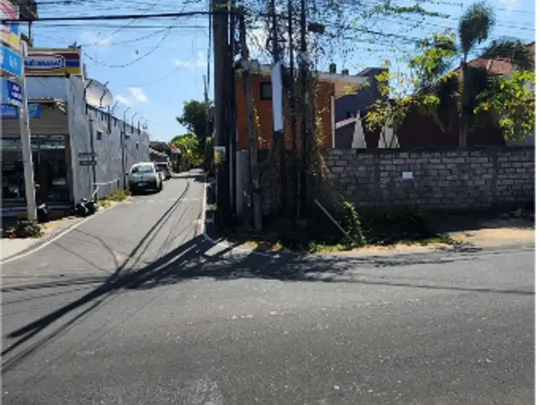 Dijual Tanah dan Bangunan di Jimbaran - Image 3 of 10