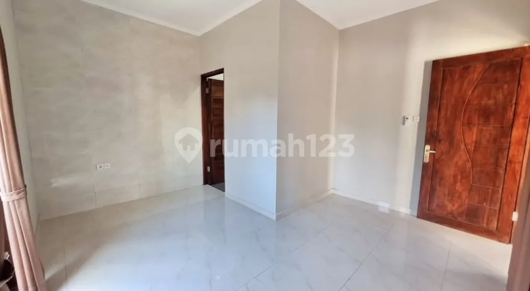 Rumah Baru Siap Huni di Kesambi Kerobokan - Image 4 of 4