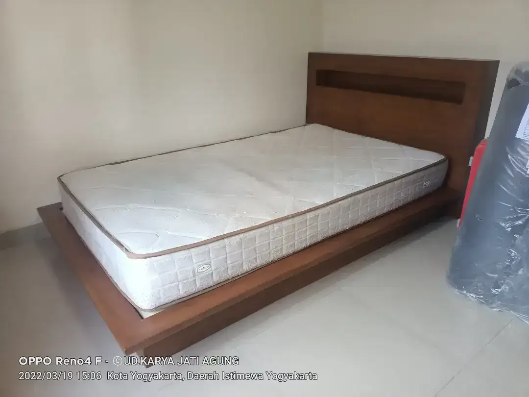 Set tempat tidur jati - Image 2 of 10