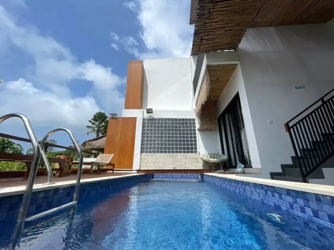 Villa Dengan Pemandangan Panorama Pantai Area Ungasan - Image 1 of 10