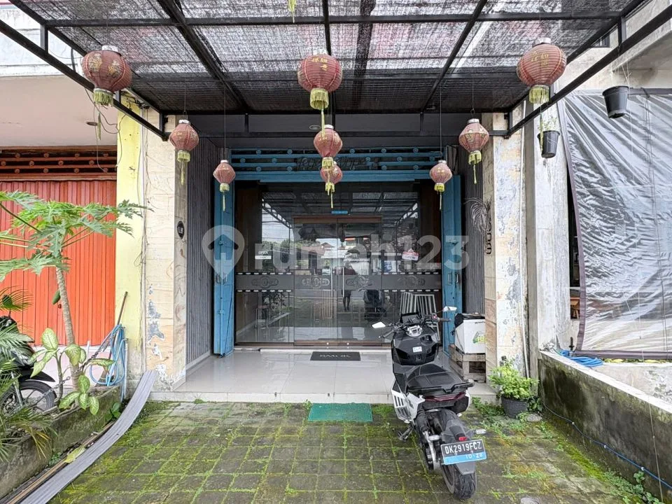 Ruko 2 Lantai Strategis Pinggir Jalan Denpasar Selatan - Image 1 of 4
