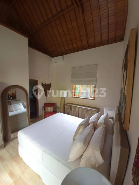 Villa With Pool Furnished Strategis di Kemenuh Ubud, Gianyar - Image 2 of 4
