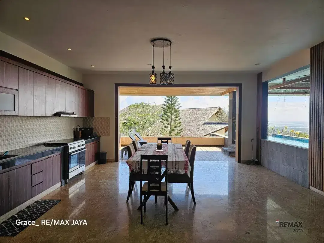 Villa 4 Bedroom For Sale, at Jimbaran with Panoramic Ocean & Mountain Views - Image 7 of 10