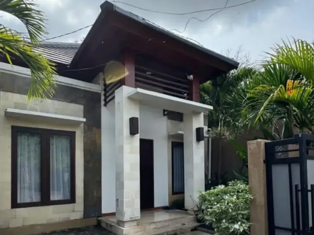 Rumah Semi Villa Di Royal Garden Residence - Image 1 of 10