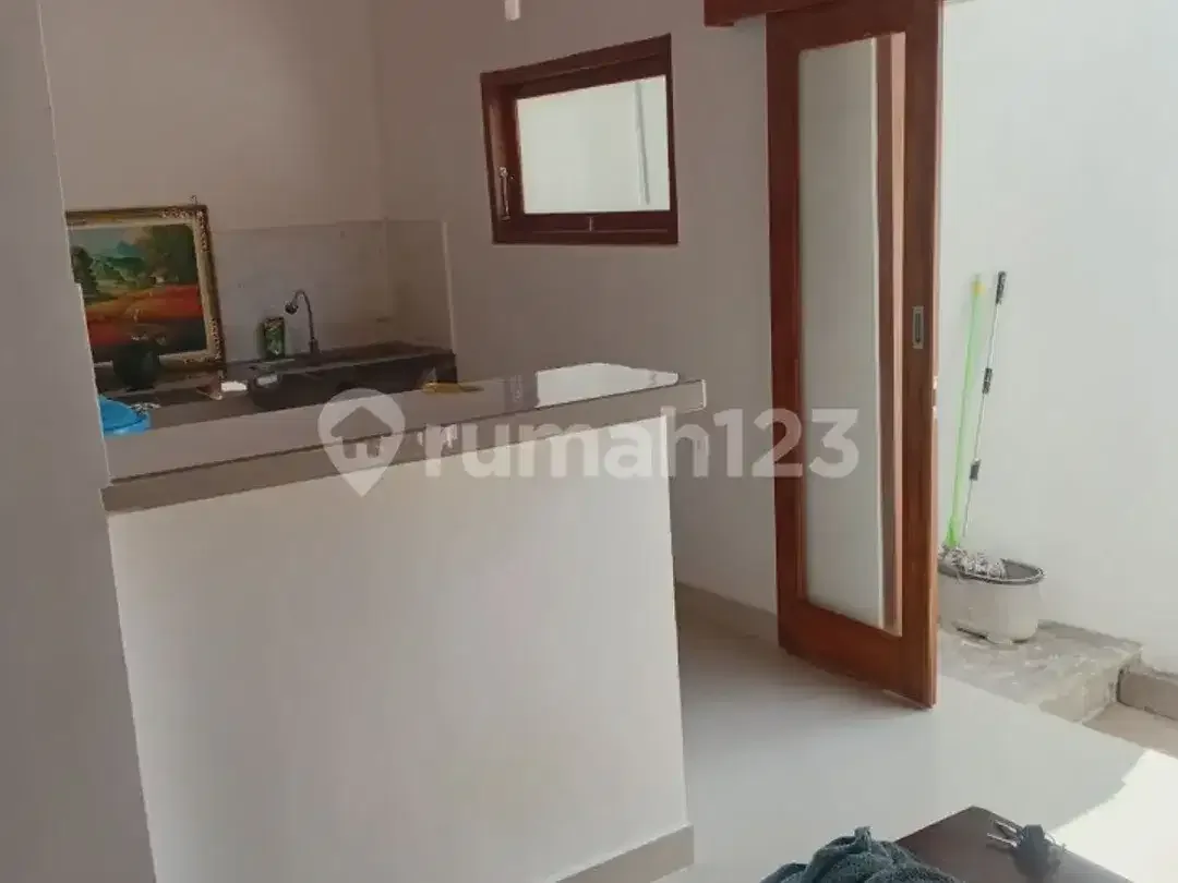 Hunian Asri dan Nyaman, Rumah Disewakan dengan Akses Strategis - Image 3 of 5