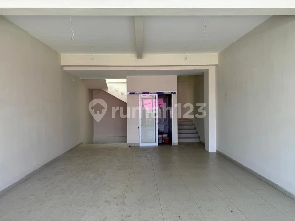 Ruko Ikonik 3 Lantai + Basement & Rooftop - Siap Jadi Magnet Bisnis di Benoa - Image 4 of 4