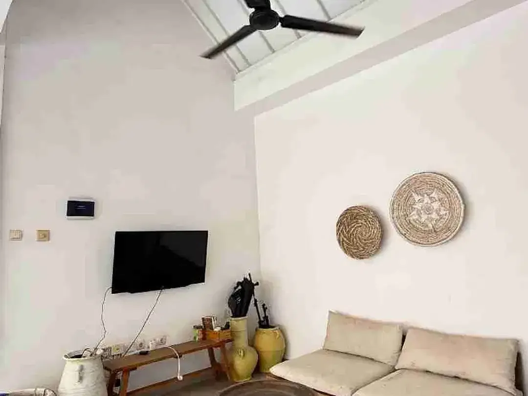 FOR SALE – MODERN TROPICAL FULLY FURNISHED VILLA IN UNGASAN, BALI - Image 5 of 10