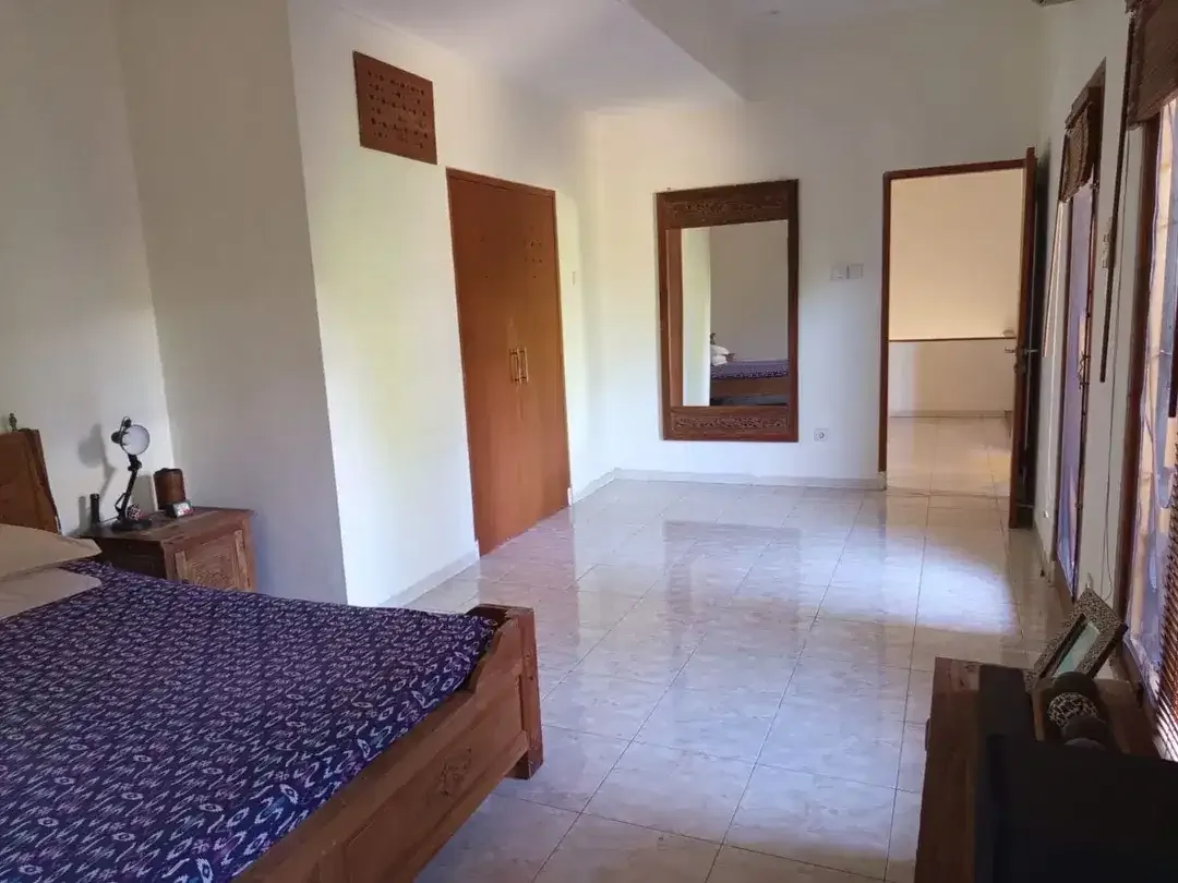 rumah murah 2 lantai di kerobokan, lokasi strategis,furnish - Image 10 of 10