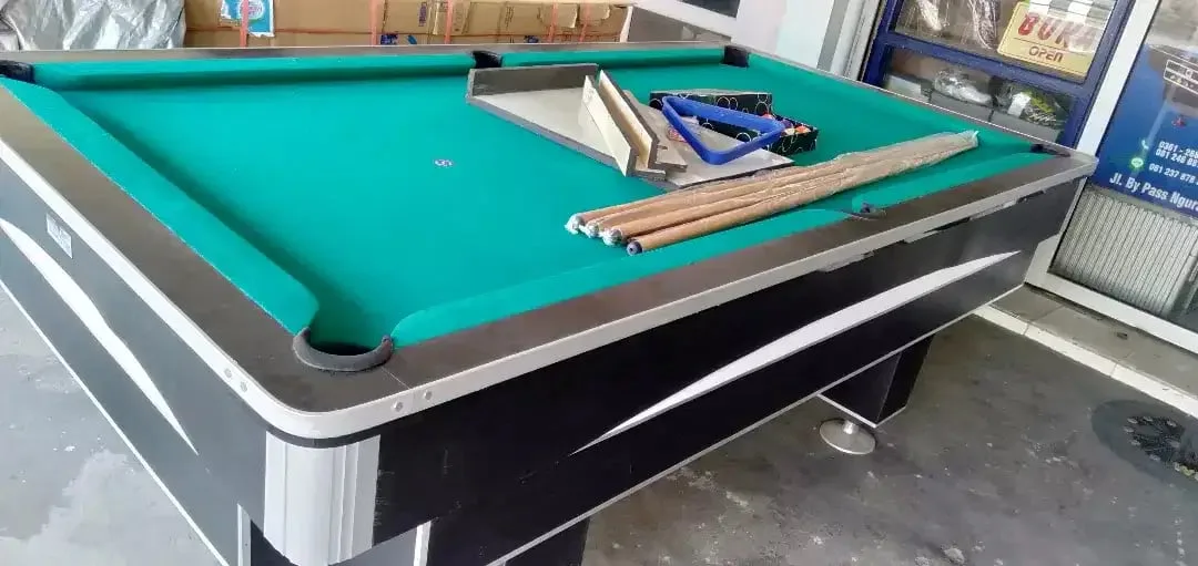 Menjual meja billiard dan perlengkapan - Image 3 of 10