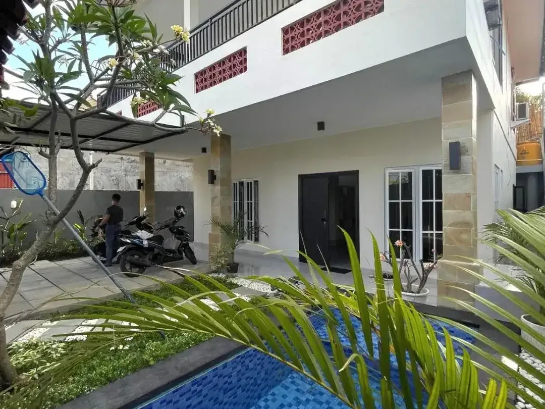 Villa Kerobokan Pemandangan Sawah Dekat Seminyak Area Bali - Image 1 of 4
