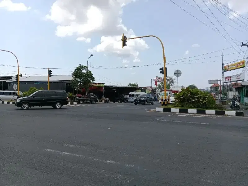 DISEWAKAN LAHAN PINGGIR JALAN UTAMA BYPASS KARGO DENPASAR - Image 4 of 9