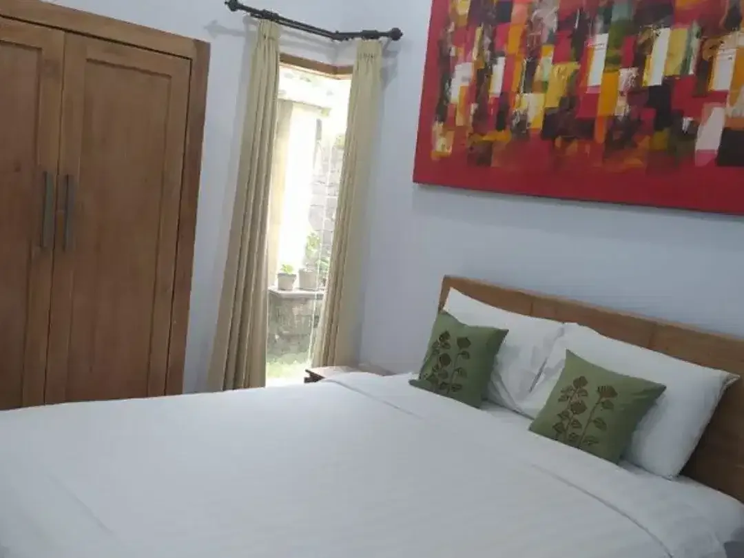 BALINESE MODERN STYLE VILLA IN MUMBUL NUSA DUA BADUNG - Image 7 of 10
