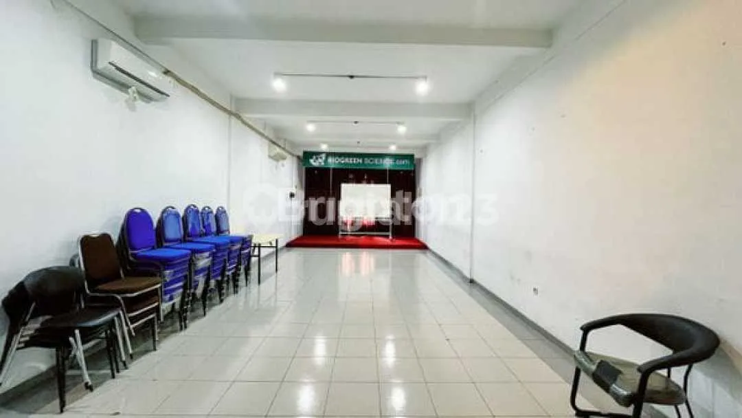 Ruko 3 Lantai Lokasi Premium di Renon Denpasar - Image 2 of 4