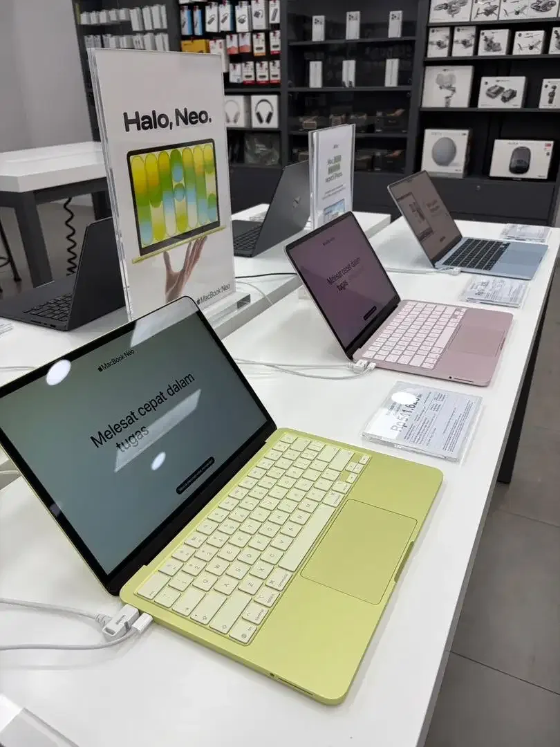 MacBook Neo 256 GB Resmi iBox - Image 1 of 3