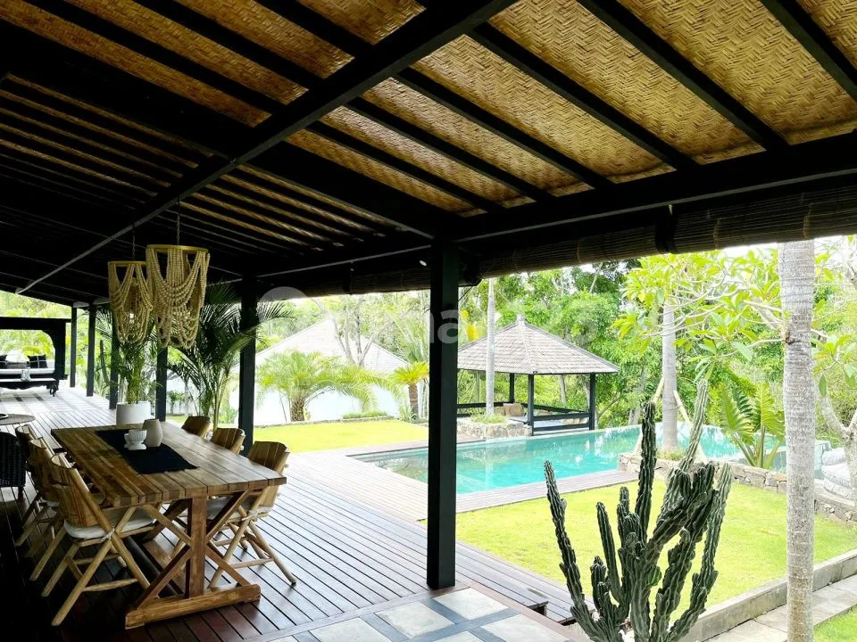Drop Price / Turun Harga ... Luxury Villa Berada Dalam Komplek Villa Onegate System dengan Security 24Jam di Greenlot, Munggu...7 Menit ke Pantai Megening / Cemagi , 9 Menit ke Pantai Pererenan , 10 - Image 2 of 4